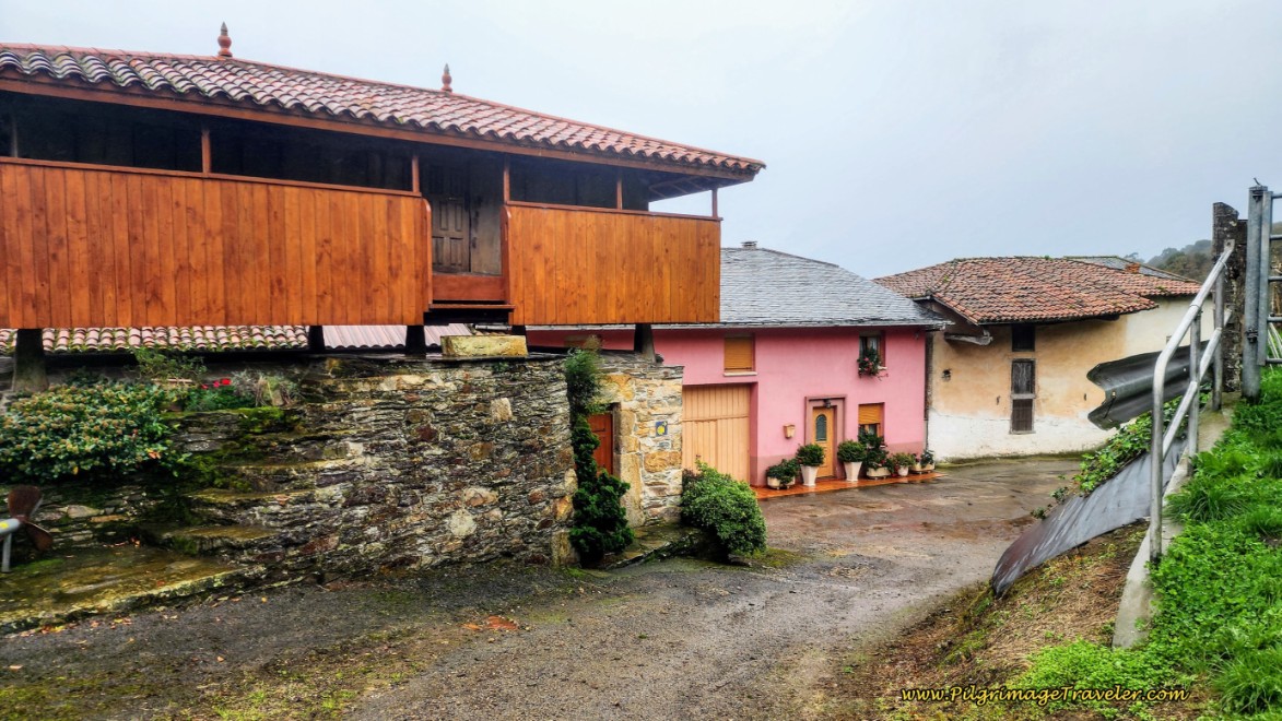 Turn Right at Hórreo in Bedures