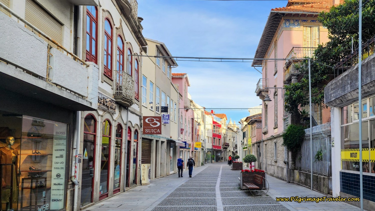 Through Esposende on the Rua Primeiro de Dezembro