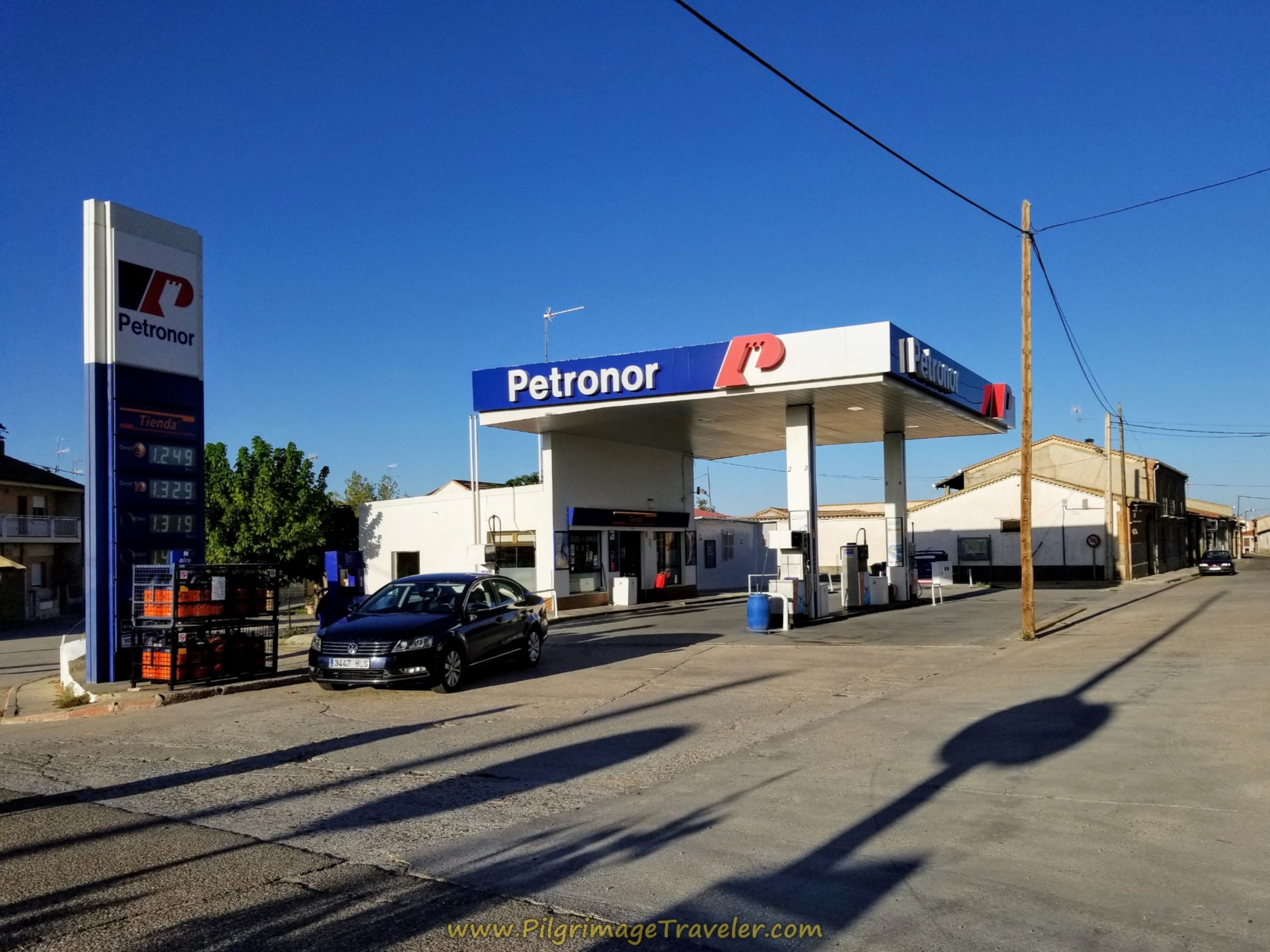 Cross SA-105 at Petronar Station