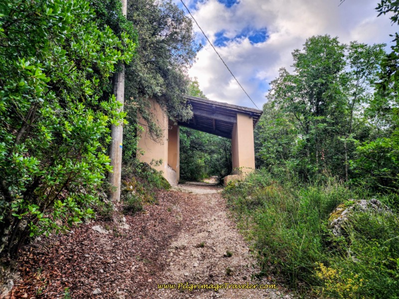 Way of St. Francis: Day Fifteen, Spoleto to Macenano - Pass Under Blind "Entryway"