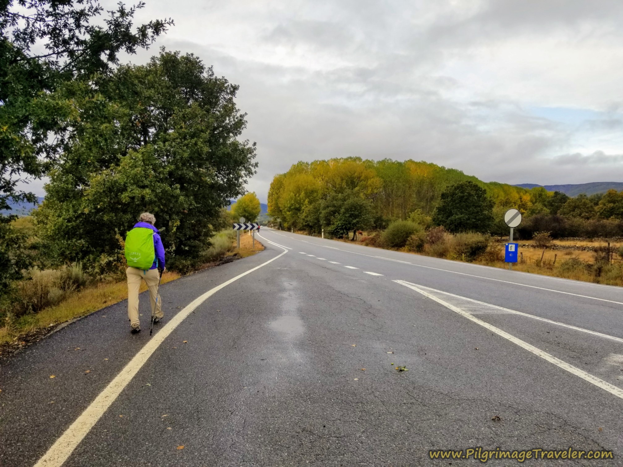 Back on the N-525 on the Camino Sanabrés from Puebla de Sanabria to Lubián