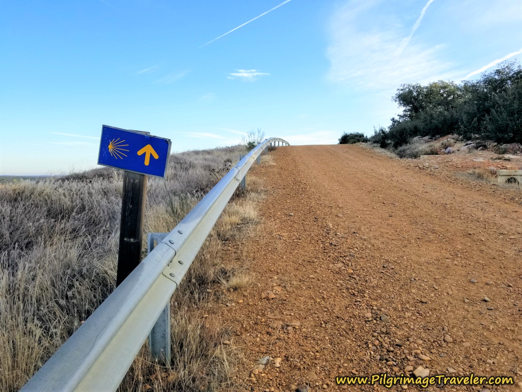 Climb Embankment of the A-66 on the Vía de la Plata from Montamarta to Granja de Moreruela