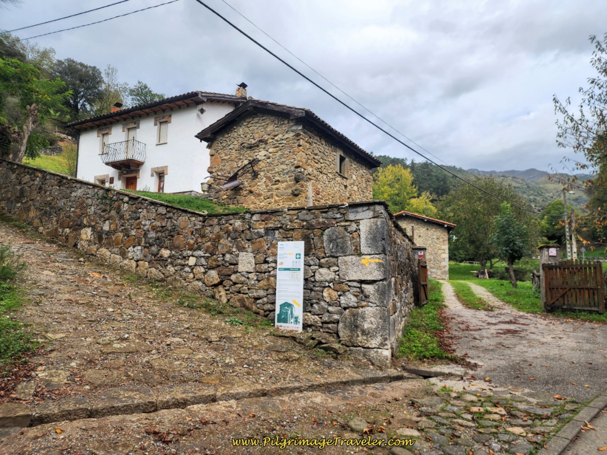 Pathway to Santa Cristina de Lena