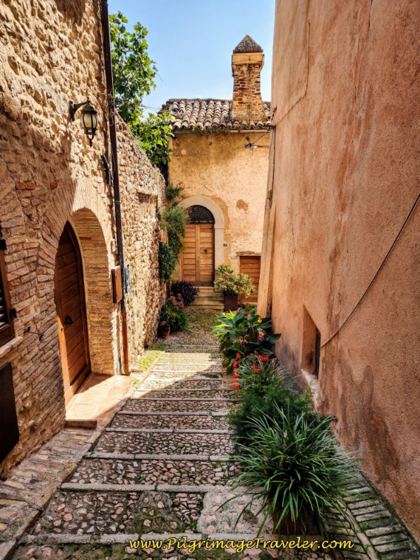 In the Vicolo Fiorito, Along the Via Guglielmo Marconi Trevi, Perugia: The Medieval Heart of Umbria - In the Vicolo Fiorito, Along the Via Guglielmo Marconi