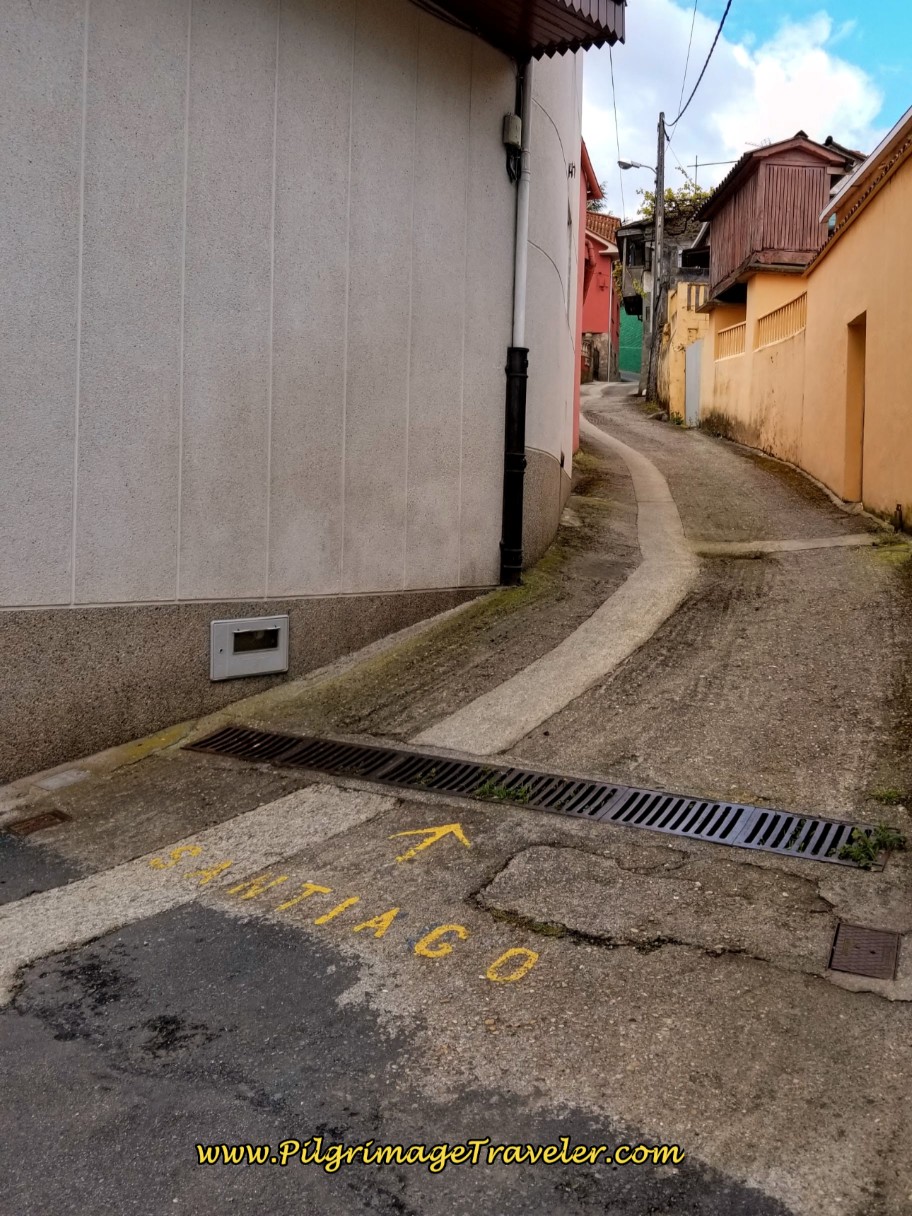 Turn Right Onto Camiño Pedridas Alleyway