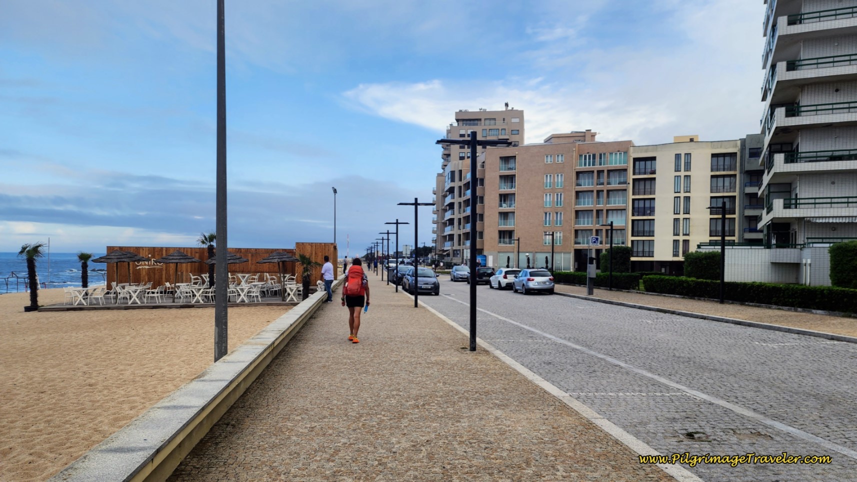 Along the Avenida dos Pescadores at the Praia Lagoa