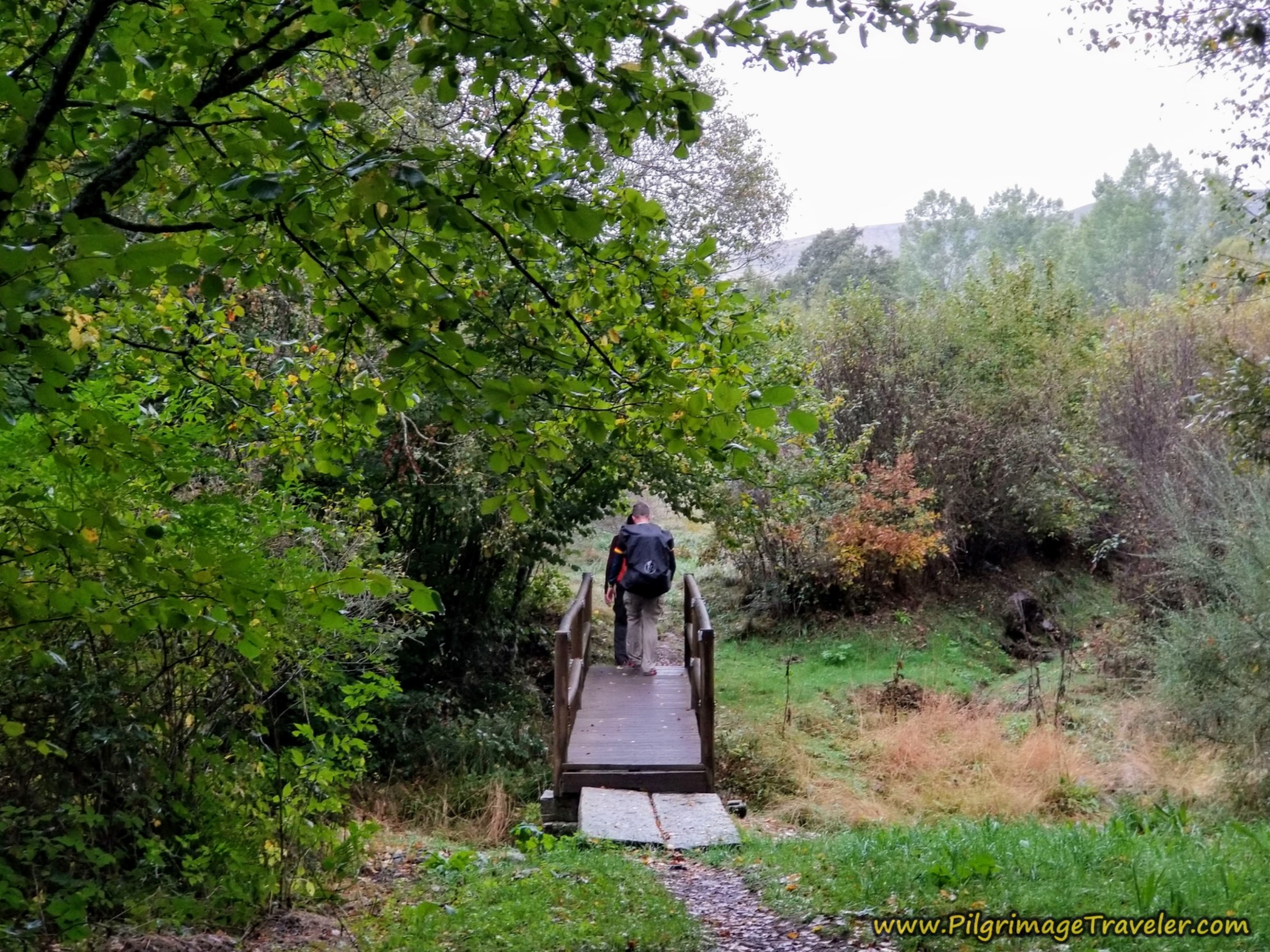 Crossing the Arroyo de la Tuiza on the Camino Sanabrés from Lubián to A Gudiña