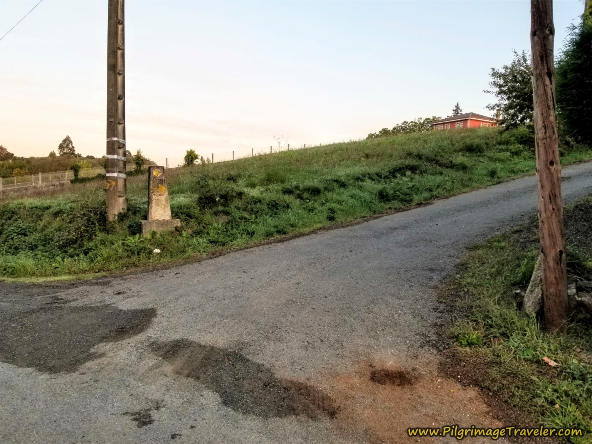 Take a Right Turn to Continue Climbing on the Camino Sanabrés from A Susana to Santiago de Compostela