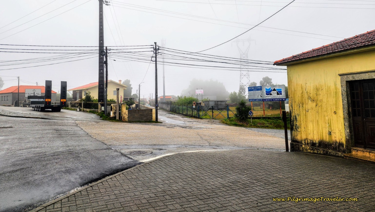 Turn Right onto the Rua Estrada Romana