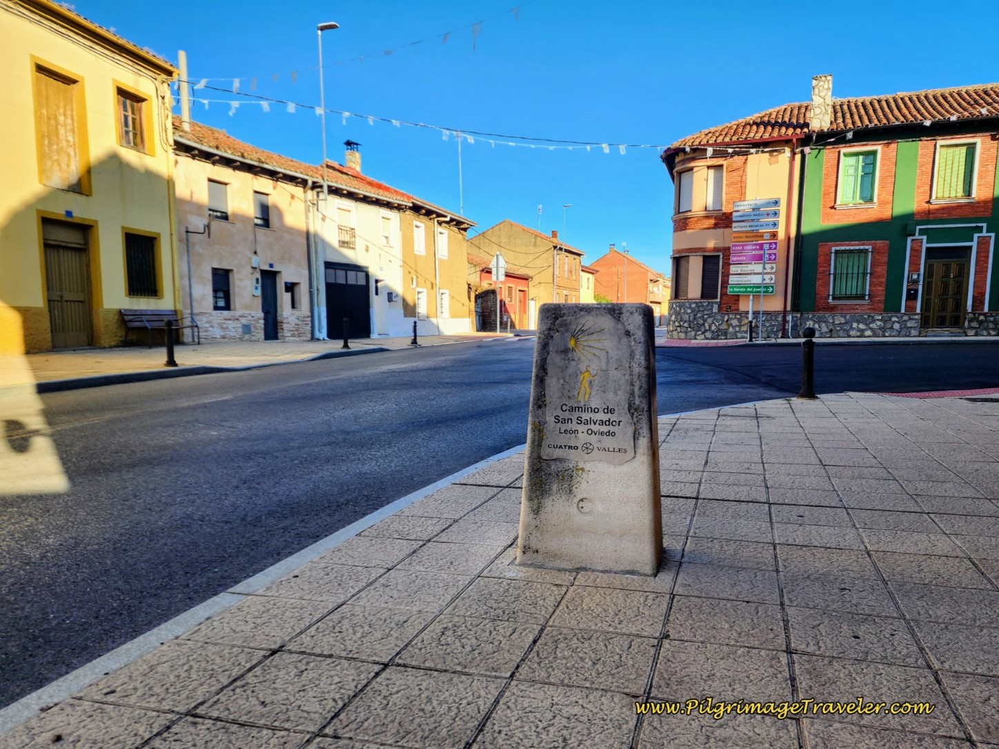 Concrete Waymark in Carbajal de la Legua