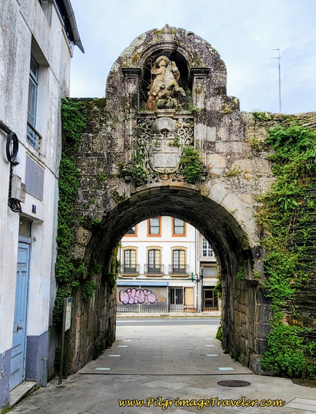 Porta de Santiago on the Camino Primitivo