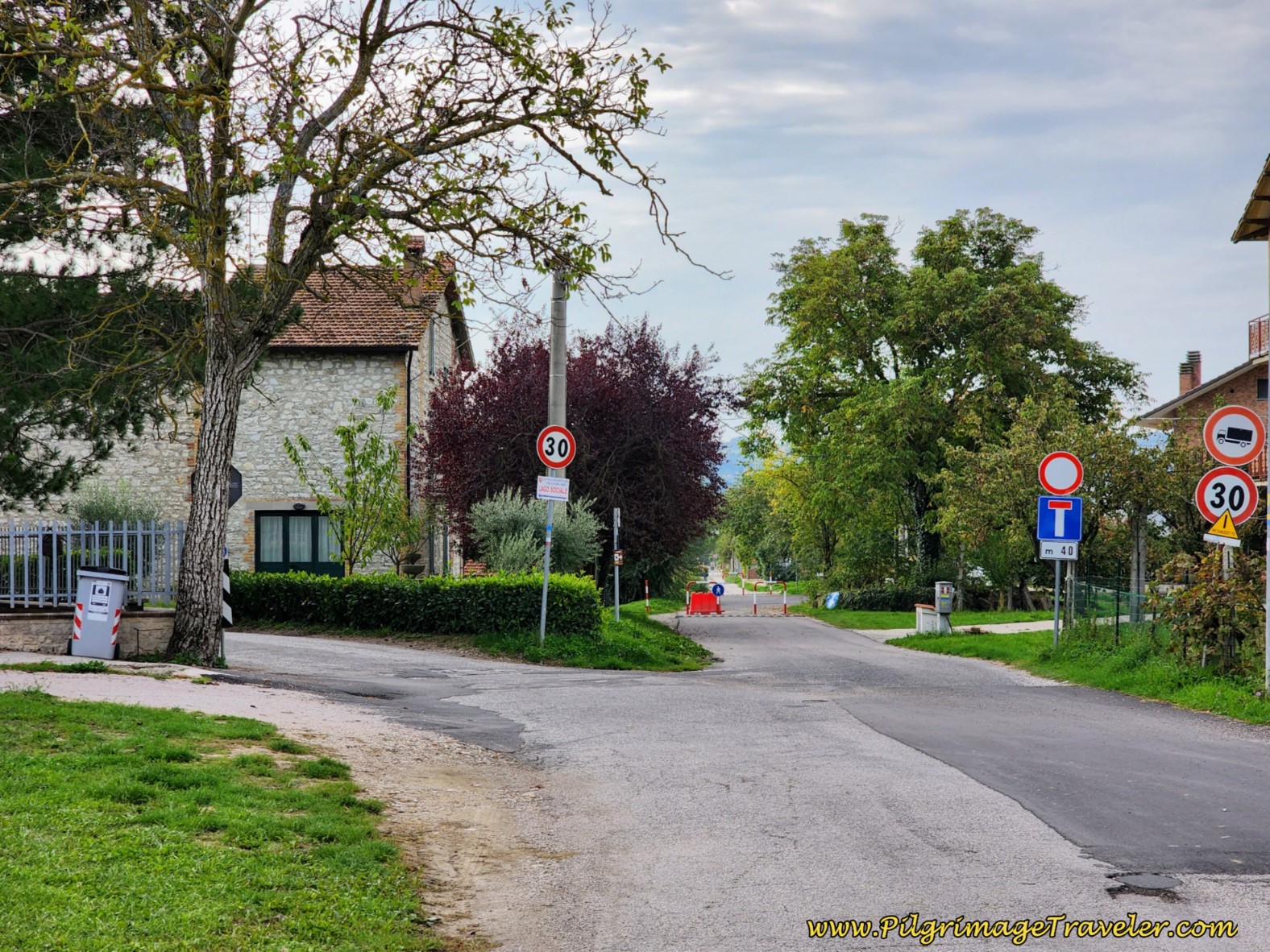 Y-Intersection, Say Right