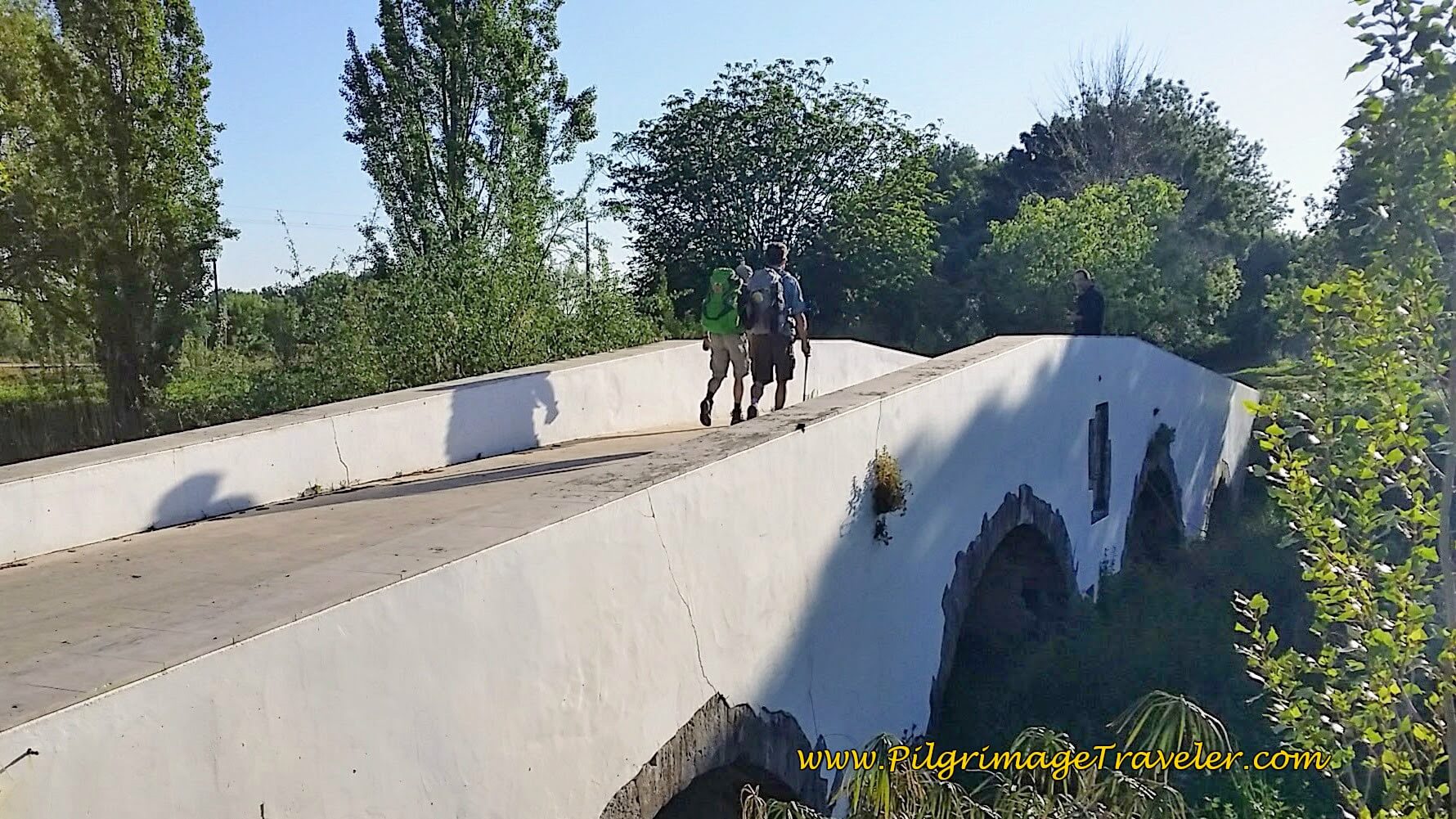 Ponte de Alcôrse, the bridge in Ribeira de Santarém on day four of the Portuguese Camino