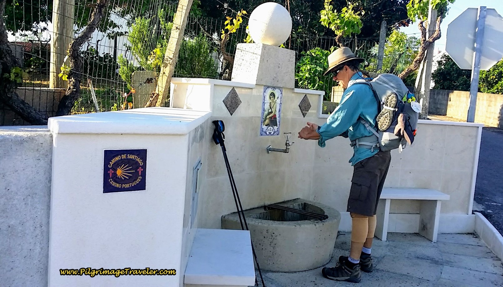 Community Fountain in Casais