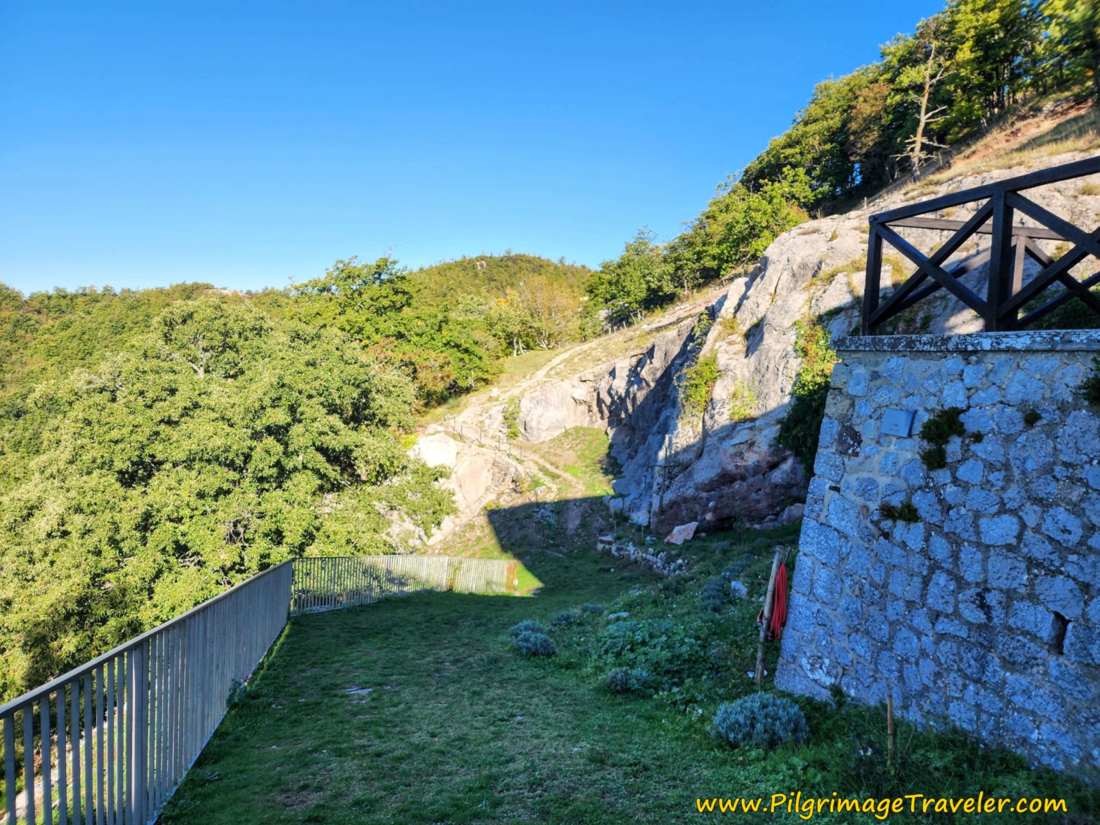 Shortcut via the Percorso Panoramica on the Way of St Francis Pieve Santo Stefano to Montagna
