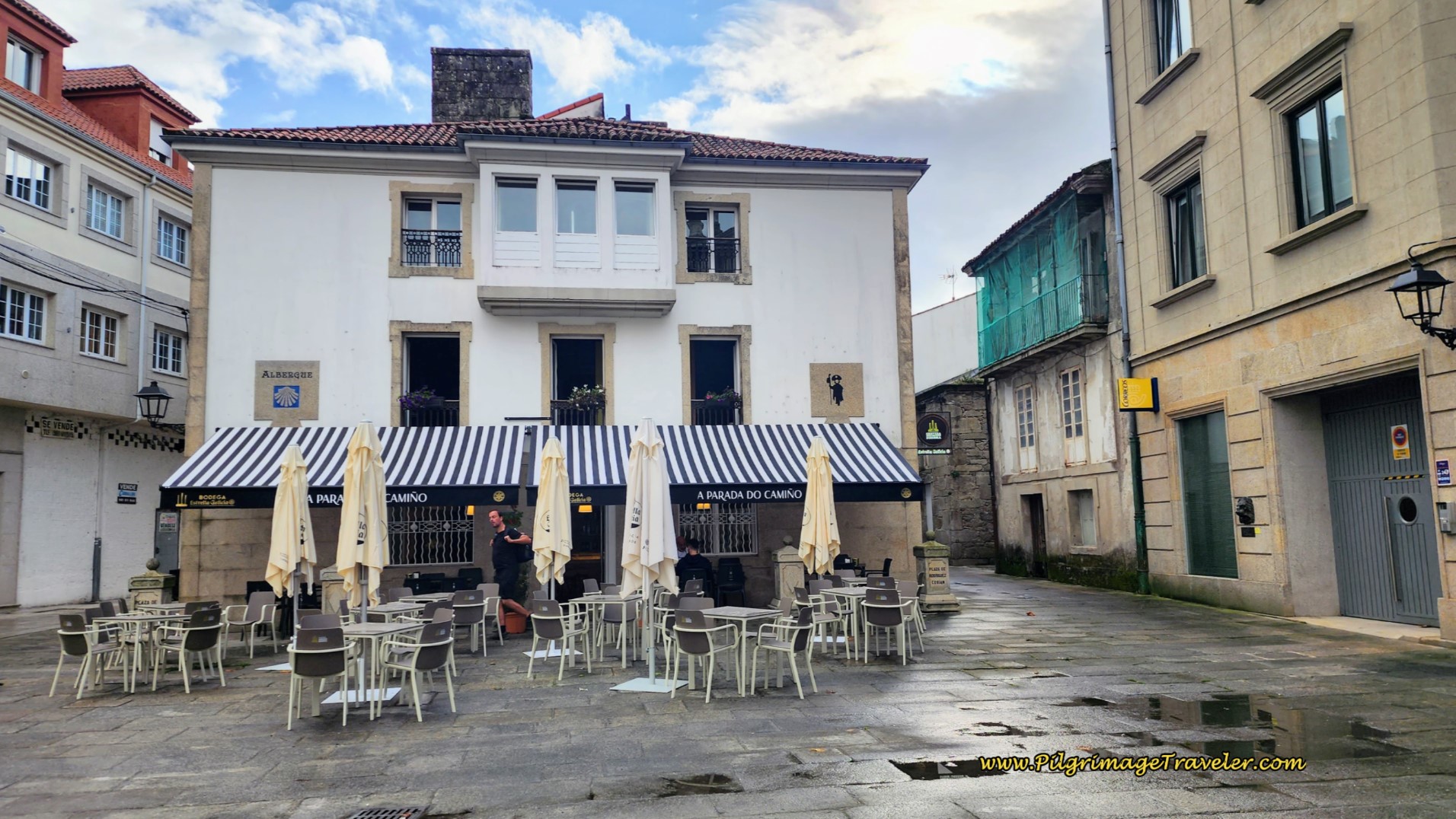 Café Bar A Parada do Camiño in Plaza by the Santiago Apóstolo Church