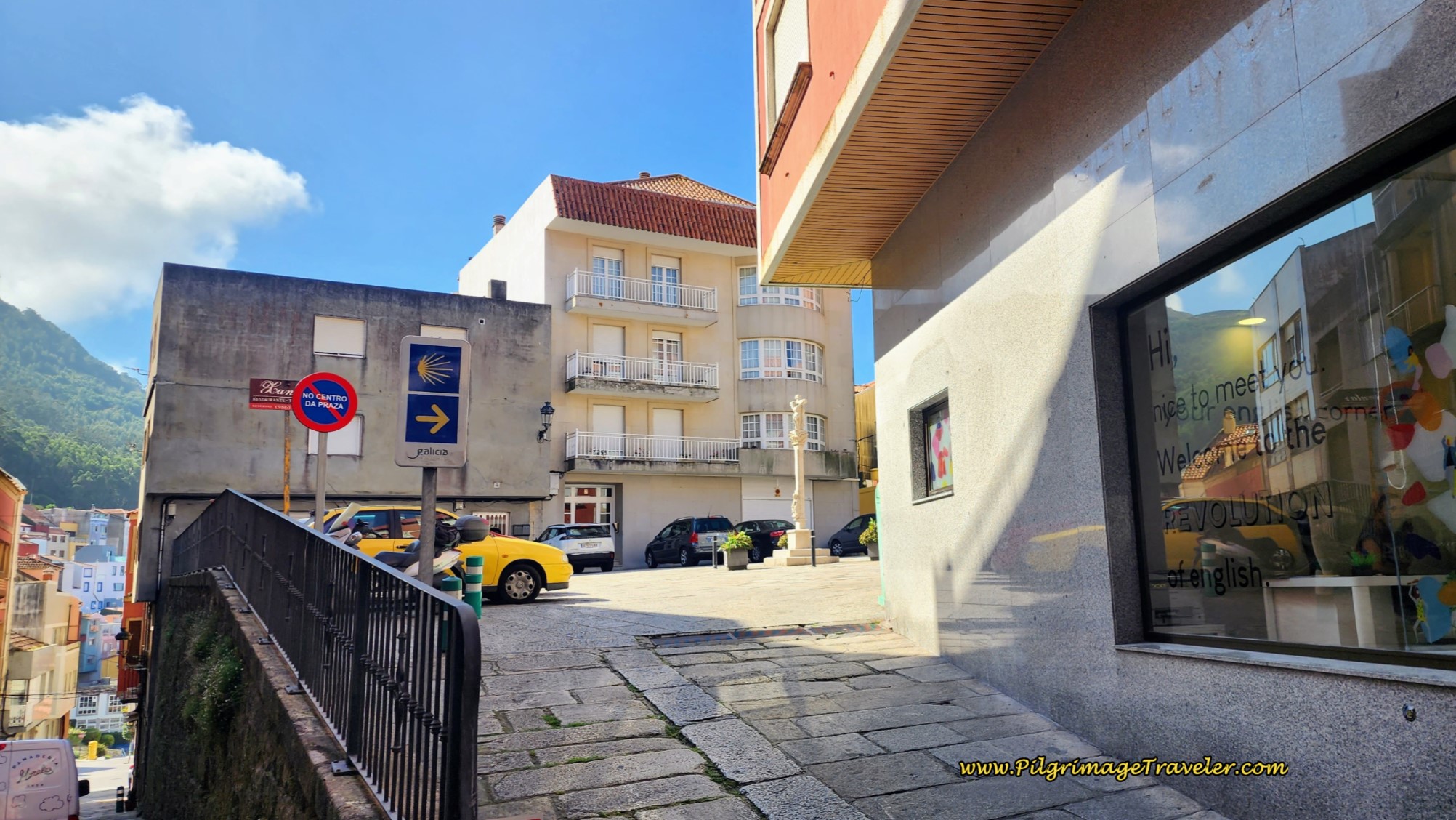 Walk Up to the Praza Bautista Alonso