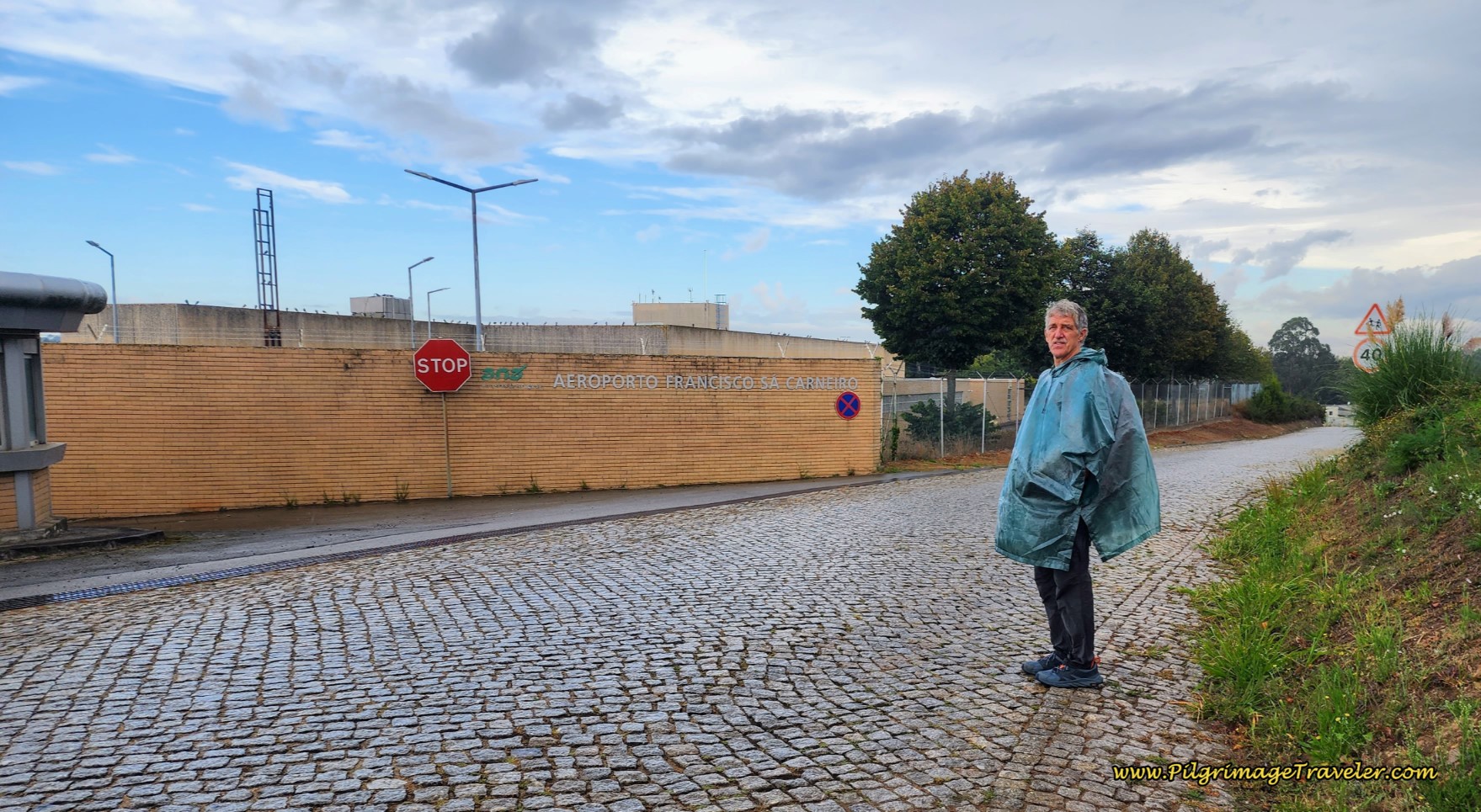 Pass by Airport Service Area