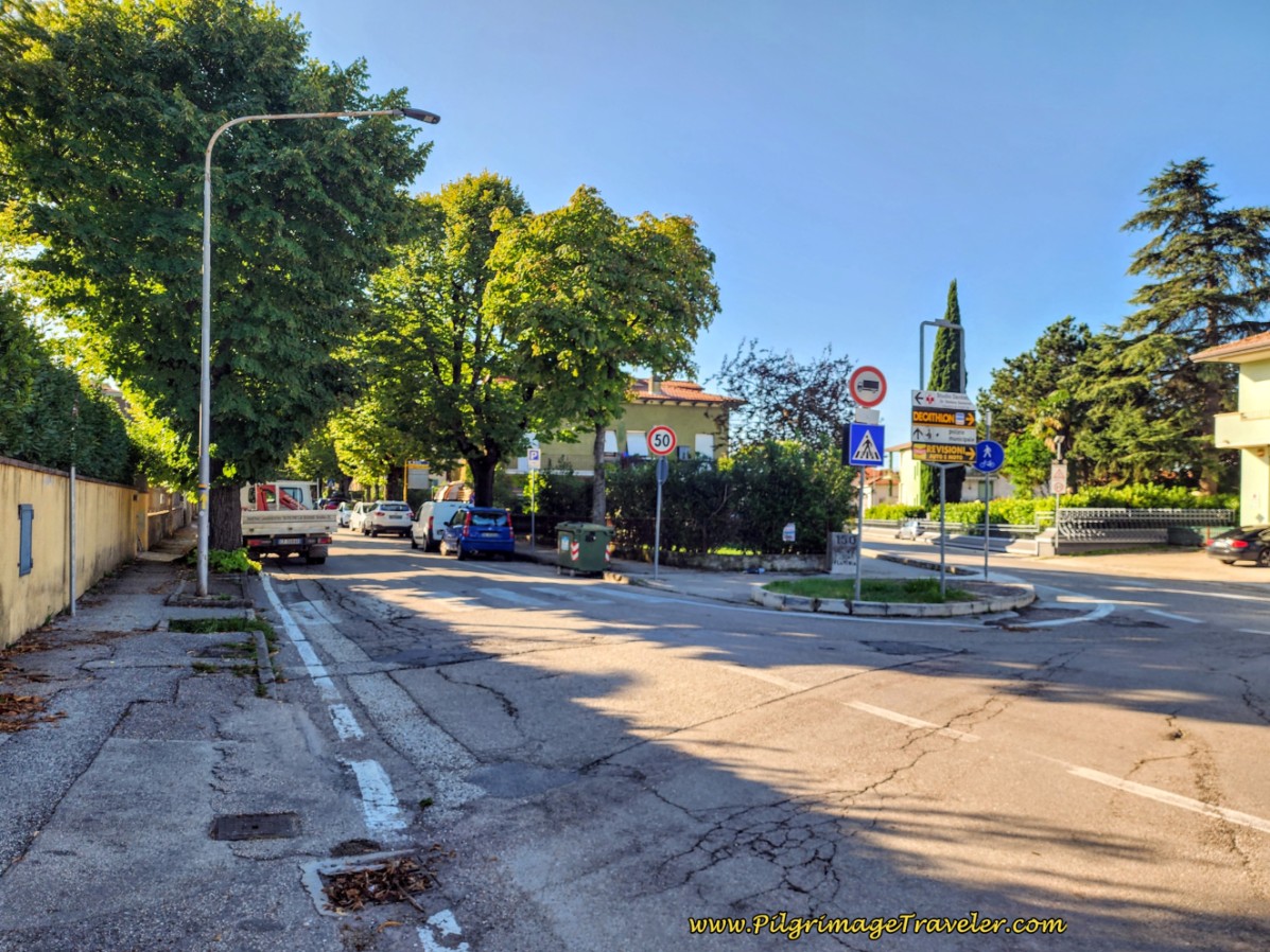 Way of St. Francis: Day Twelve, Spello to Trevi - Stay Left at Y-Intersection