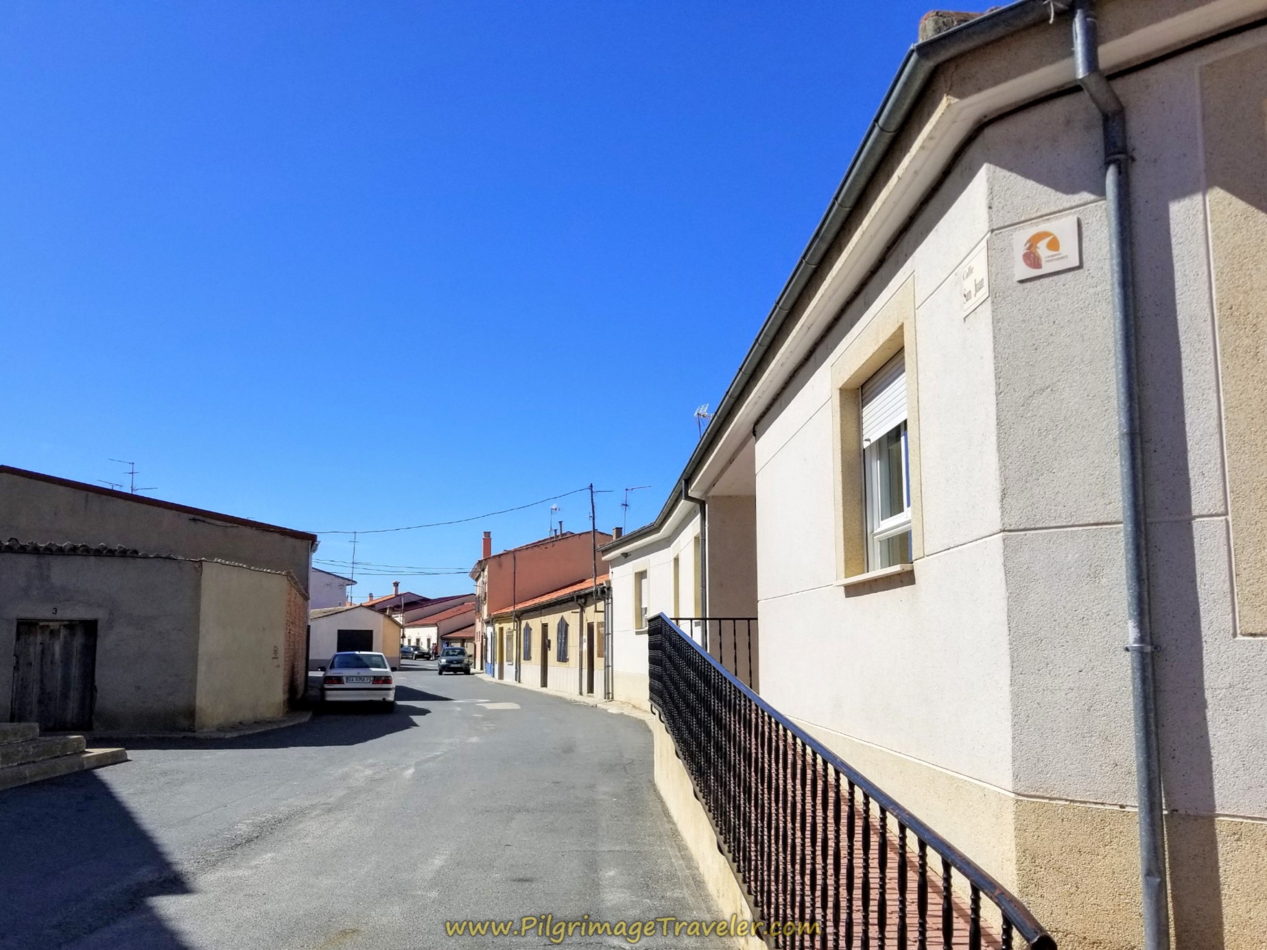 Along the Calle Larga Along the Calle Iryda