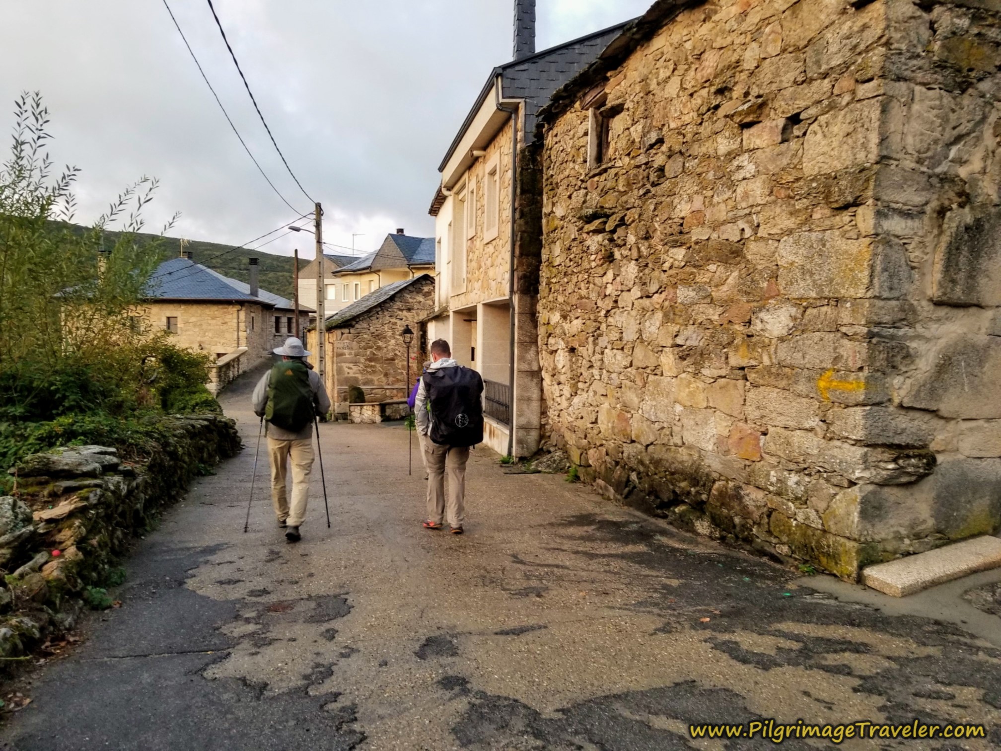 Left Turn onto the Calle San Mamés