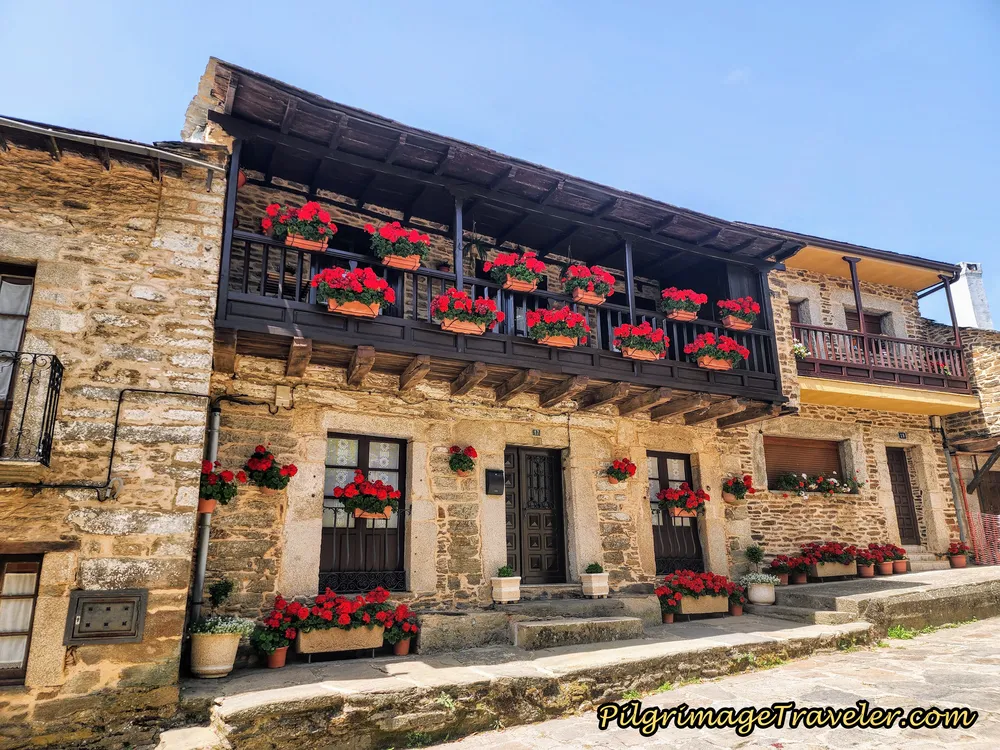 Home Along the Calle Costanilla
