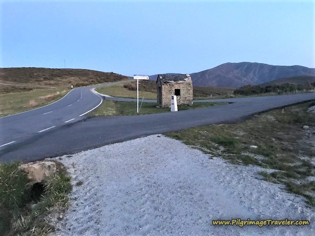 Shelter at Intersection Near A Venda da Teresa