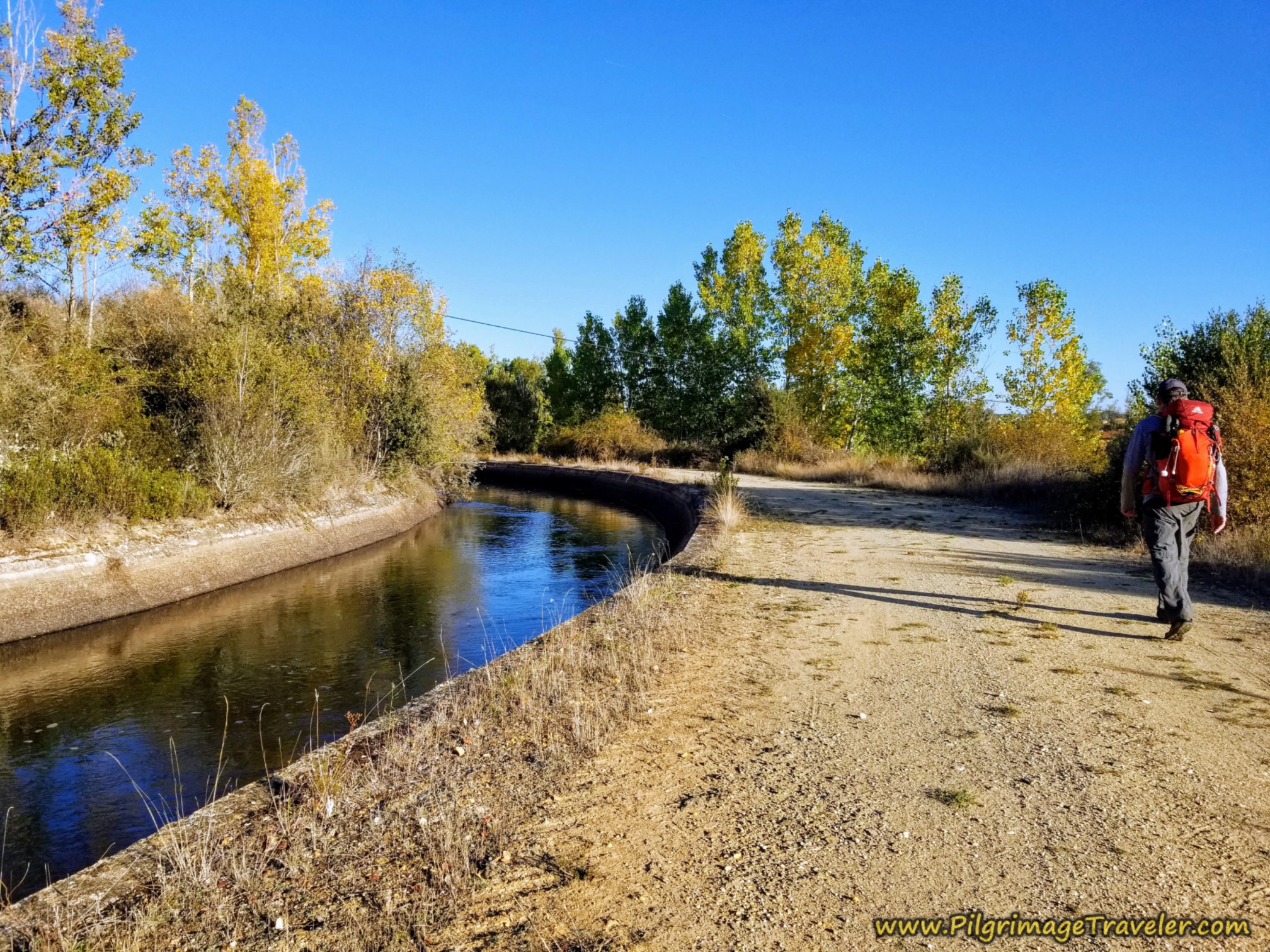 Following the Canal Margen Derecho del Tera on the Camino Sanabrés from Santa Marta de Tera to Rionegro del Puente