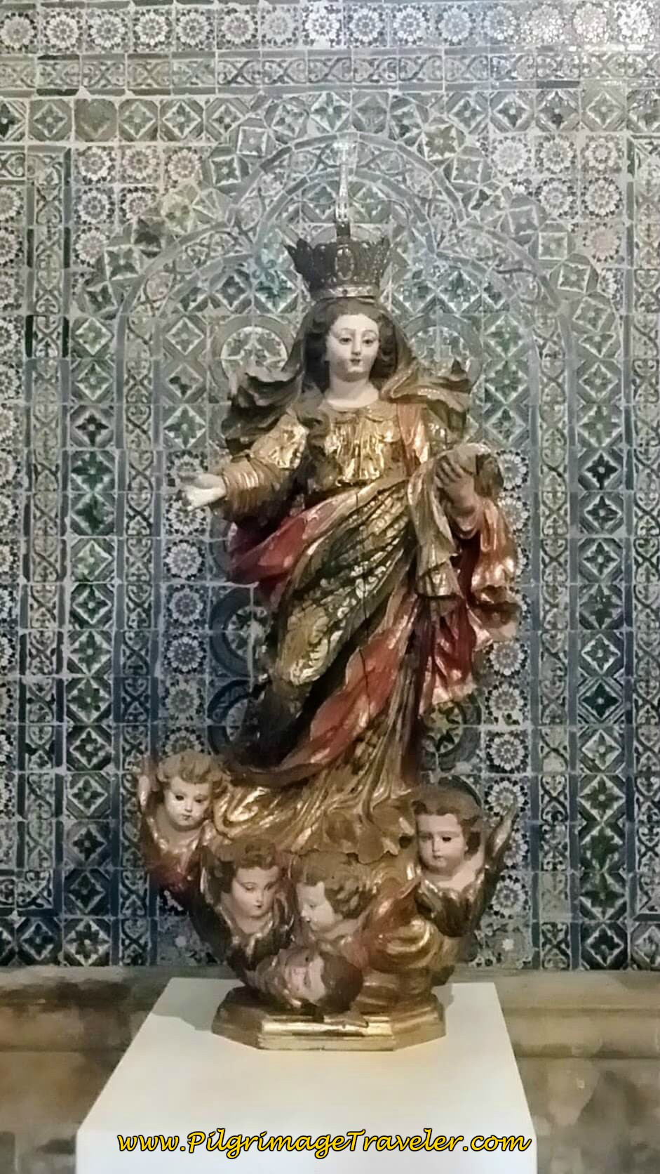 Statue to Fátima, Sé Velha, Coimbra Portugal