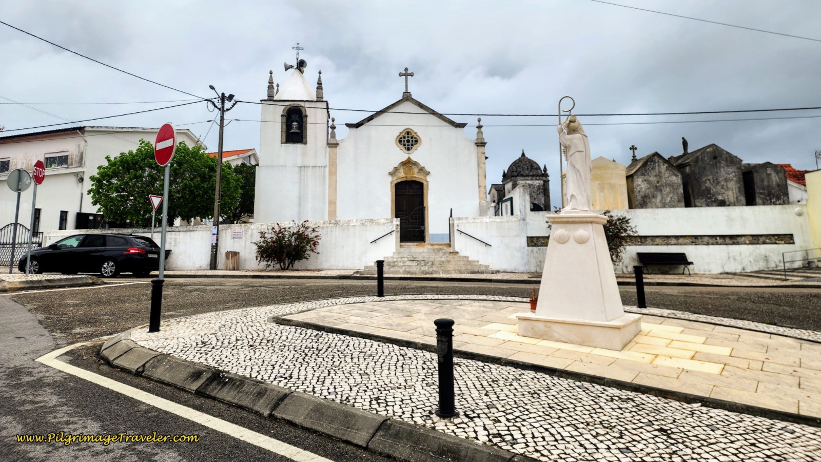Igreja Paroquial de Sâo Tiago de Trouxemil