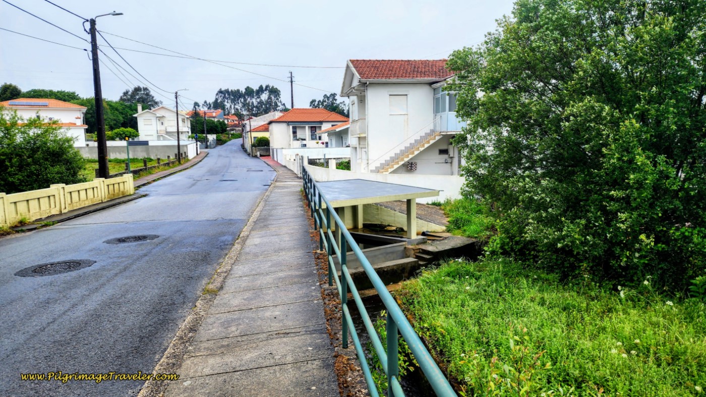 Ongoing Street Becomes the Estrada Real Gualtar