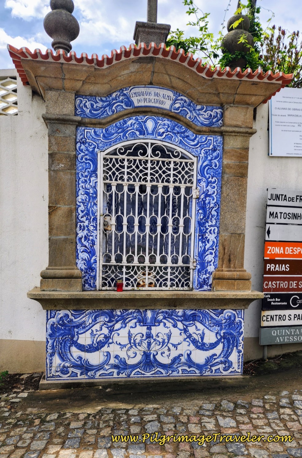 Shrine at EM5314 Intersection to Albergue