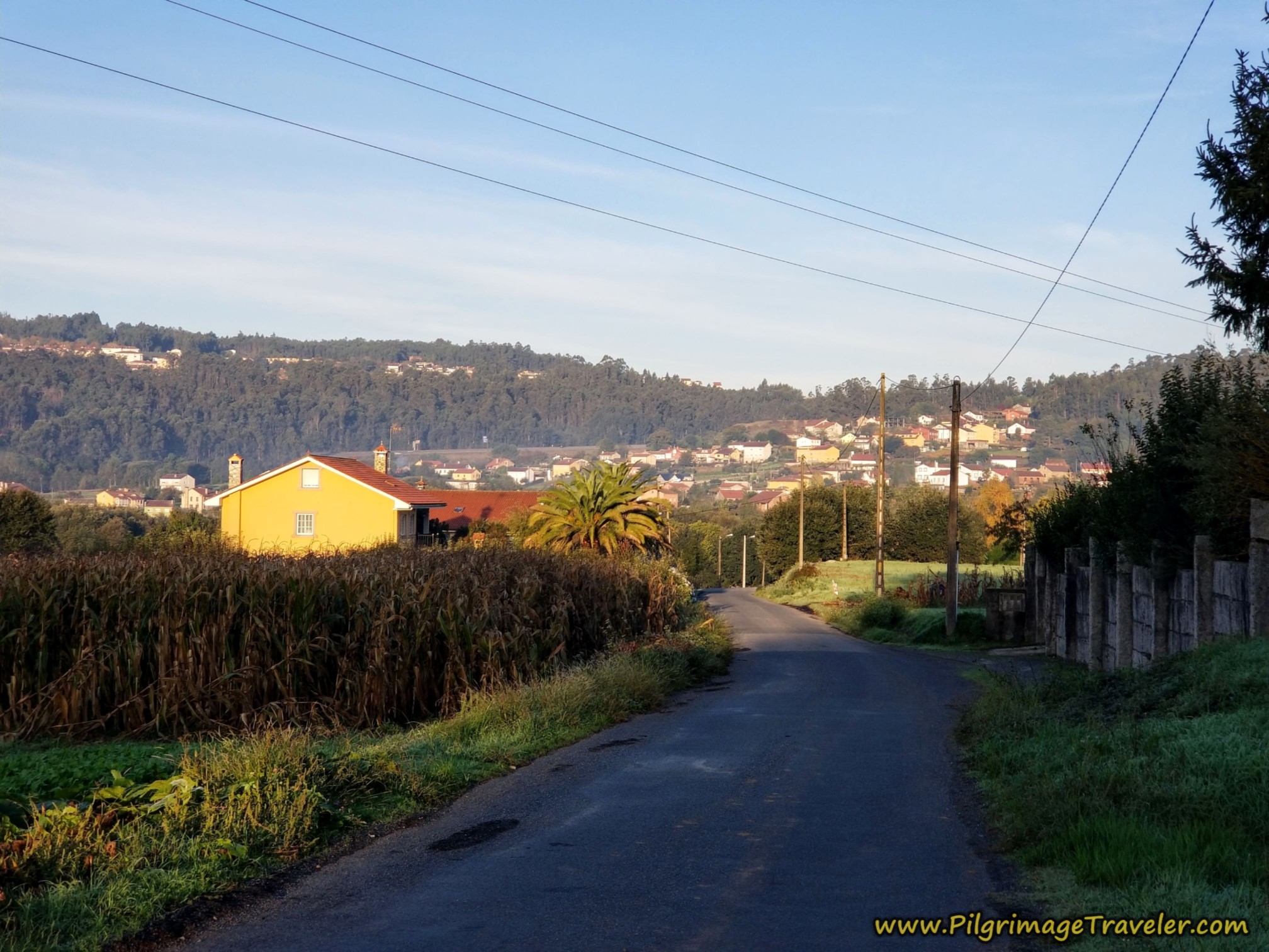 The Steep Descent to the Rego das Covas de Santa Lucía