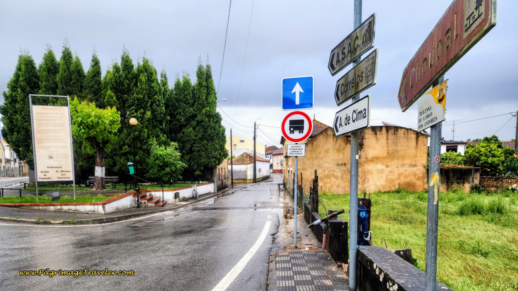 Decision Point in Avelãs de Caminho Decision Point in Avelãs de Caminho