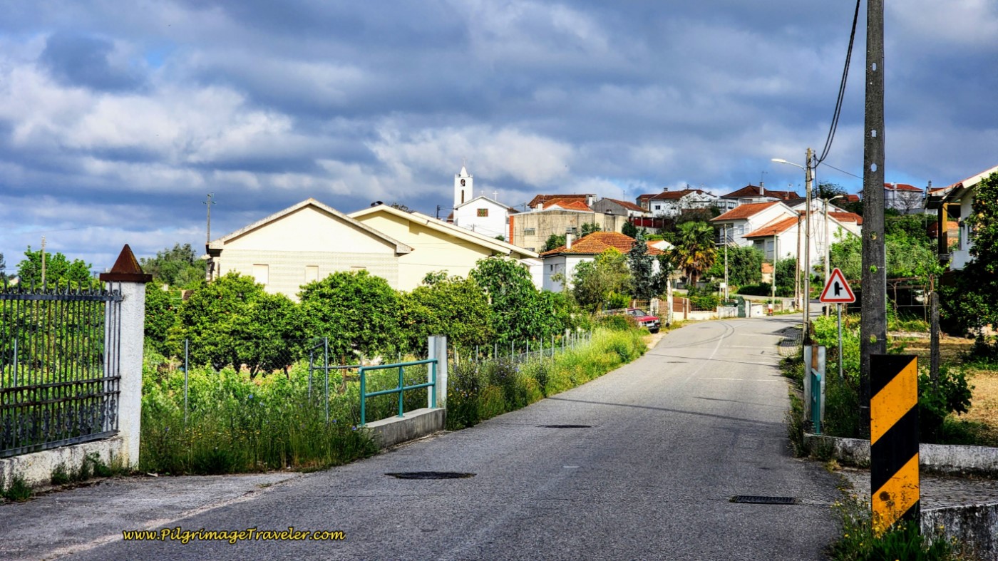 Left Turn onto the Estrada Principal