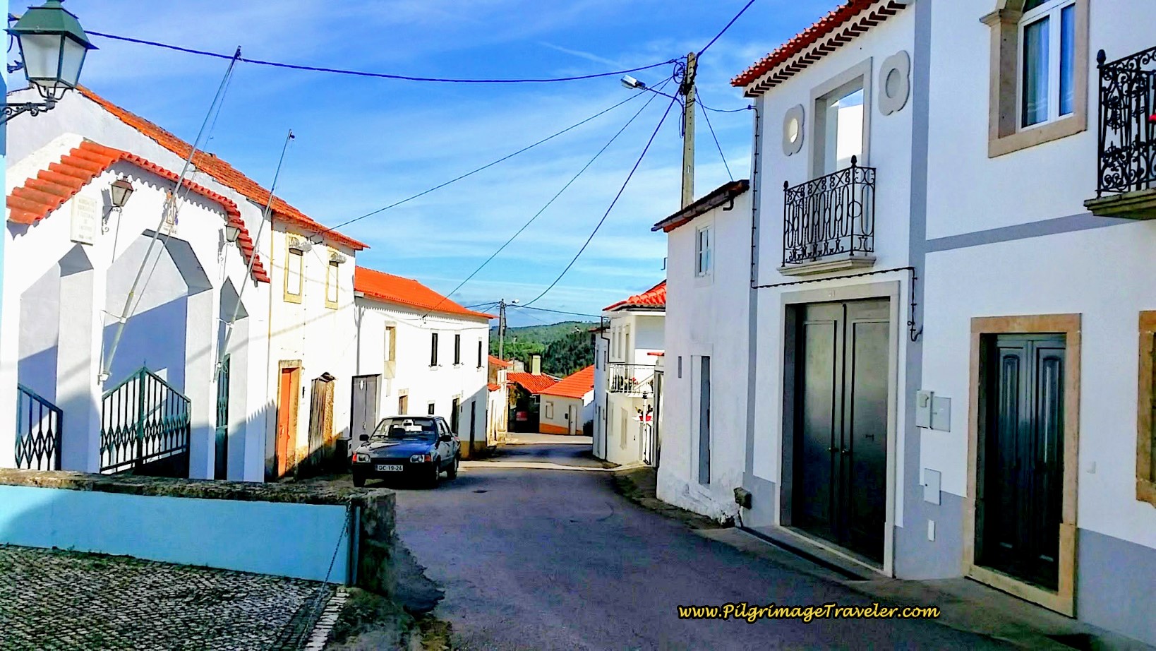 Walking Through Calvinos on the Rua Capela