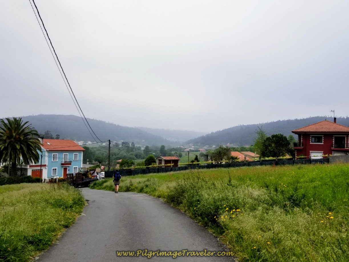 Coming into Roxos and Close to the Café Os Arcos on day one of the Camino Finisterre