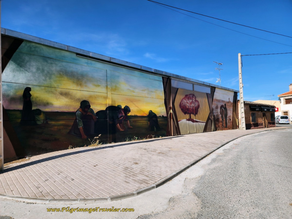 Murals at the Entrance to Narros del Castillo