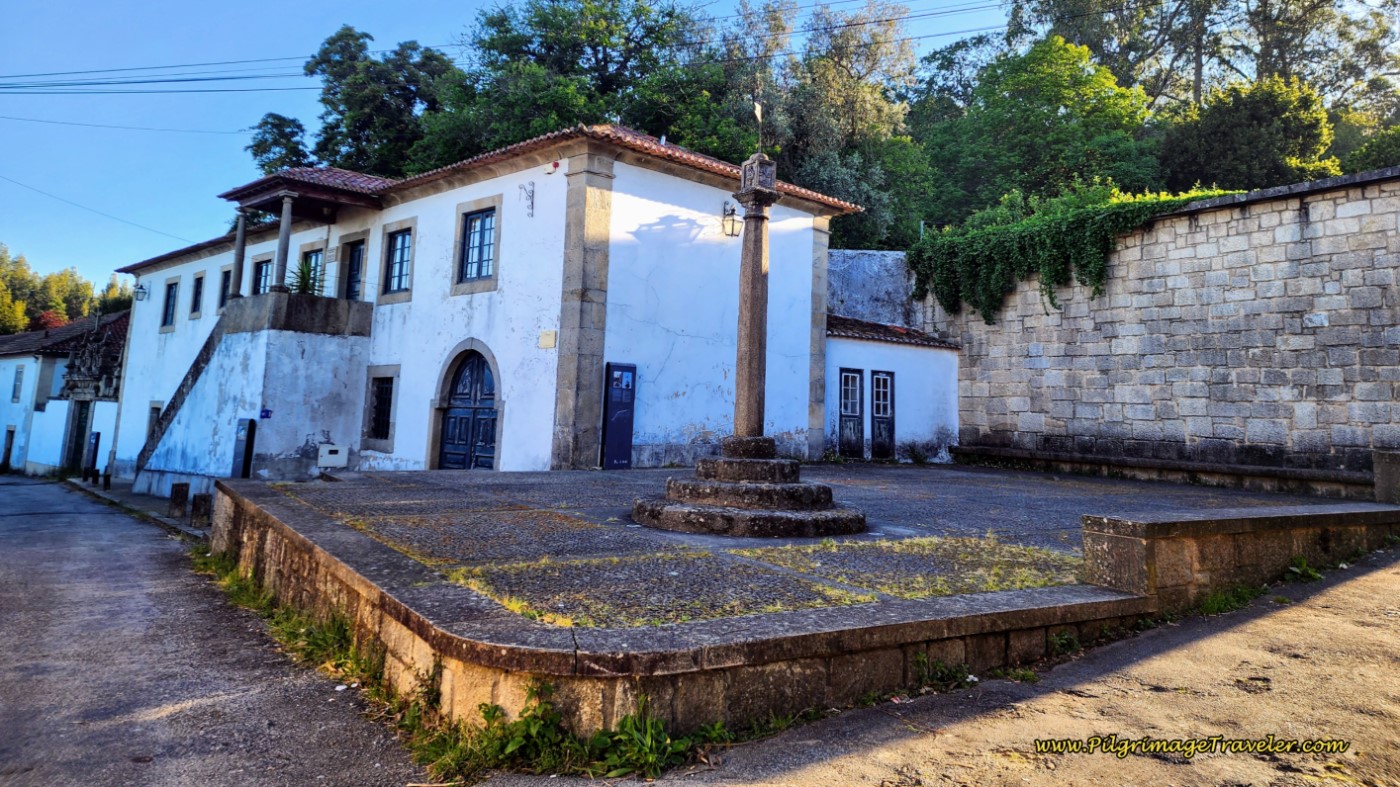 Paços do Concelhos and the Town Pillory