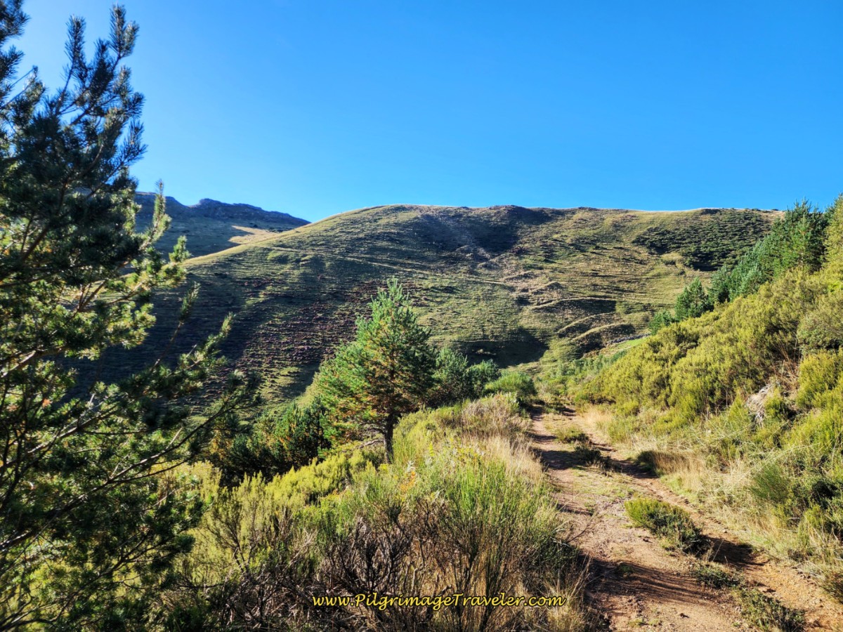 Canto la Tusa in the Background Near Second Top