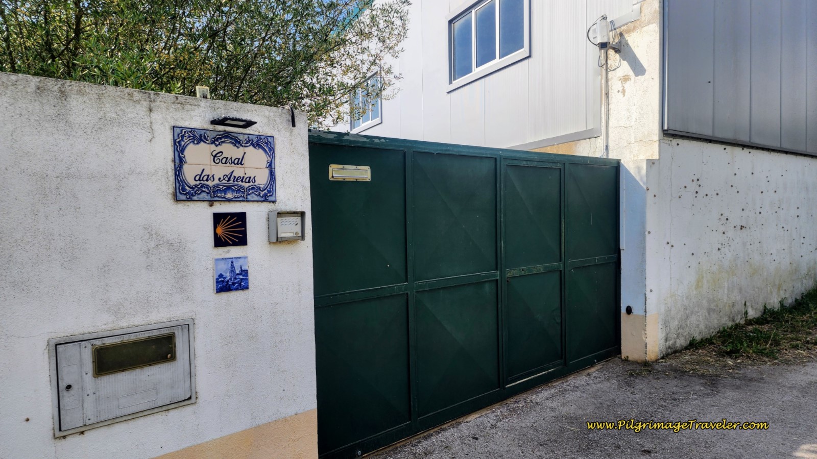 Entryway to Casal das Areias