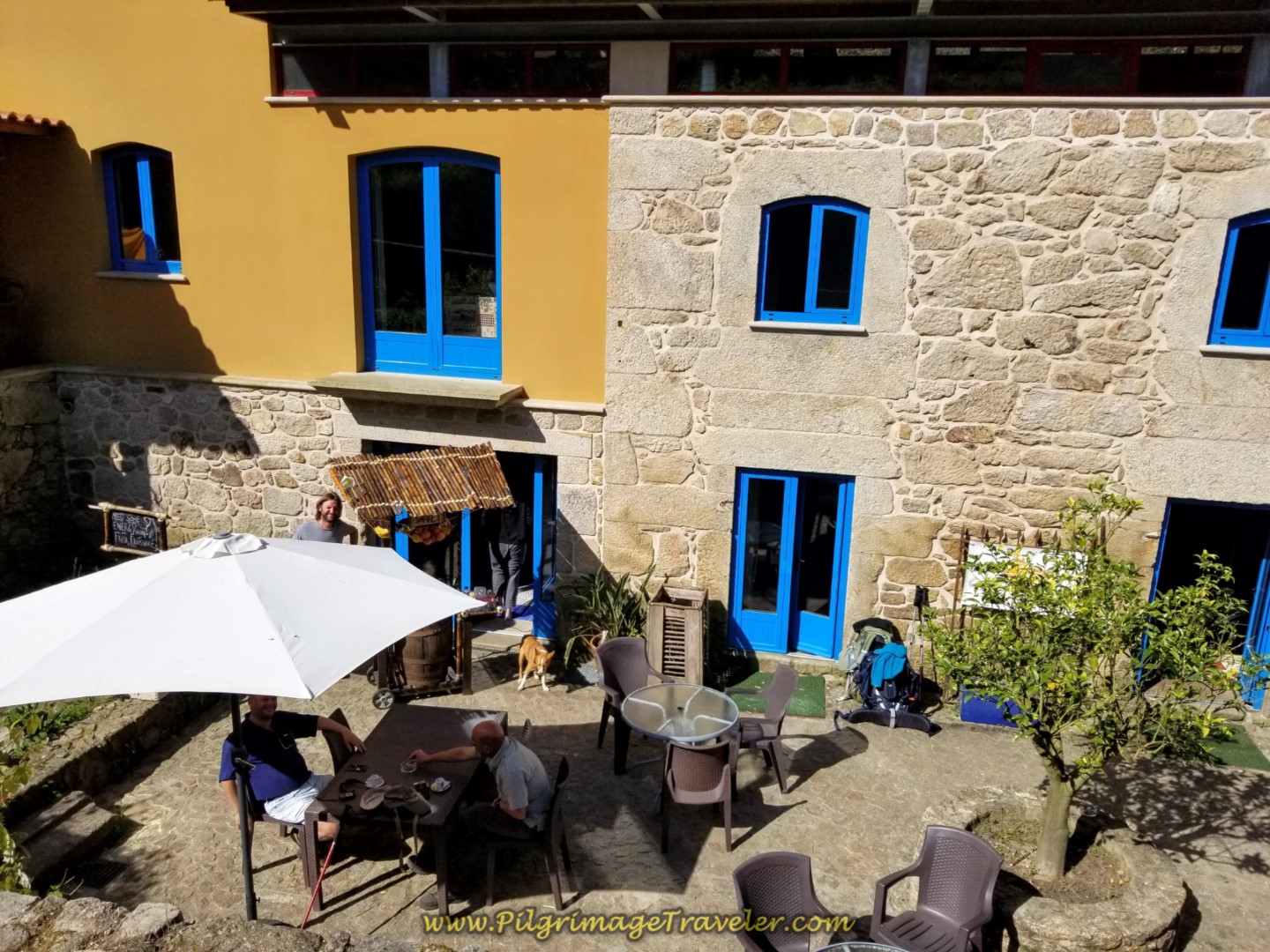 Café and Quinta Estrada Romana on day nineteen on the Central Route of the Portuguese Camino