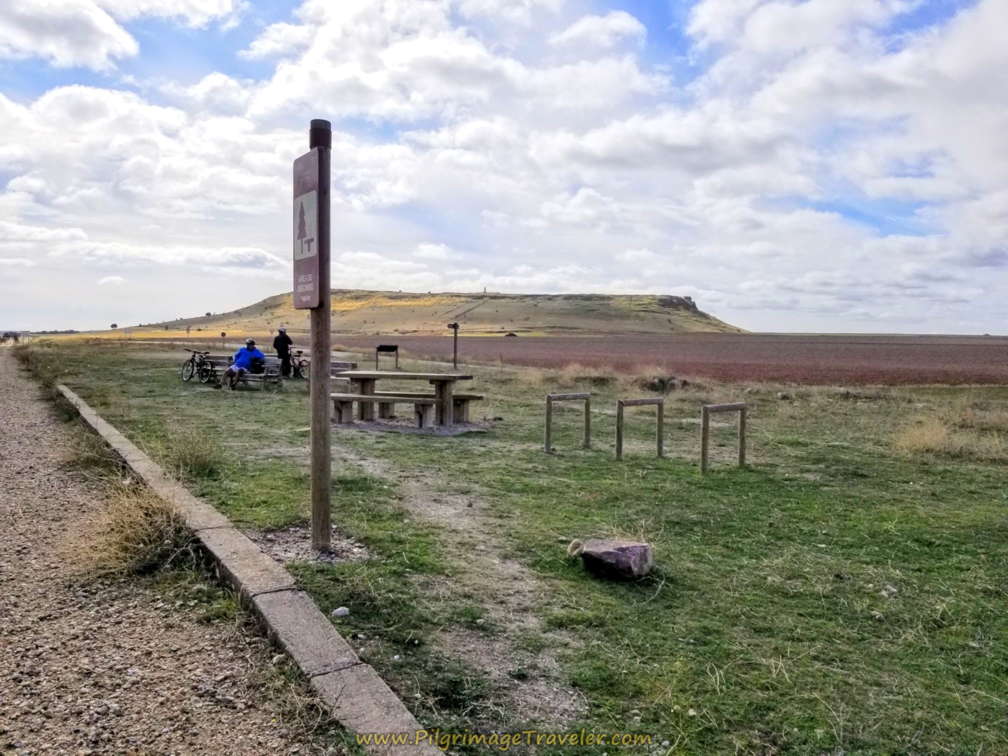 Picnic Area Along the Camino Natural Vía de la Plata Picnic Area Along the Camino Natural Vía de la Plata