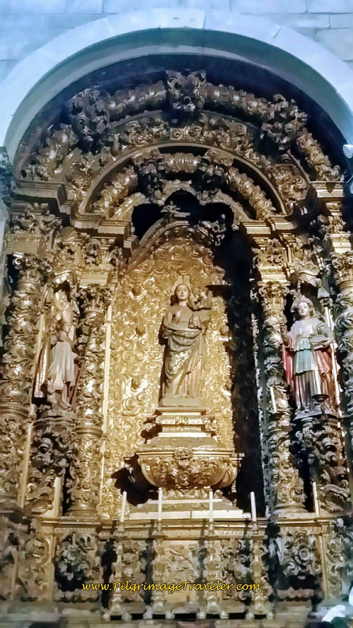 Sé do Porto Side Altar