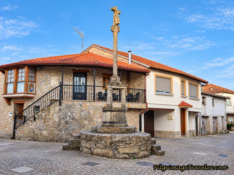 Cruceiro de Laza, at the Juncture of the Rúa do Cruceiro