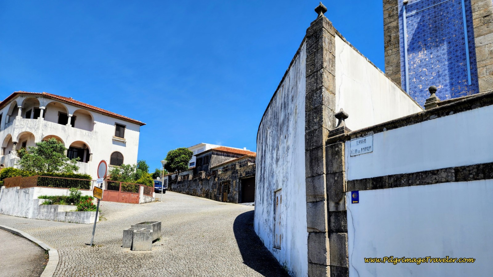 Right Here on Rua Prof. Vicente Reis