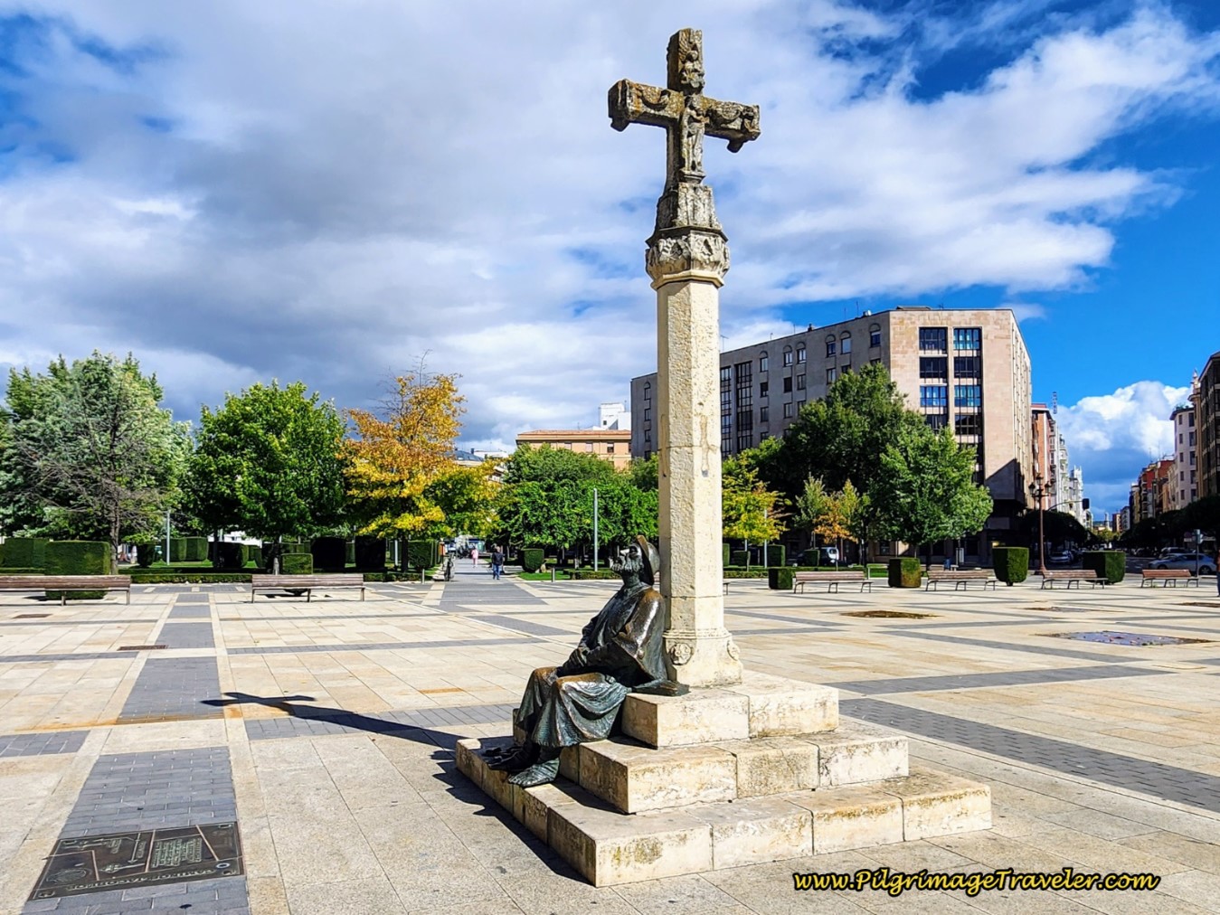Pilgrim's Statue, Official Start of the Salvador in León