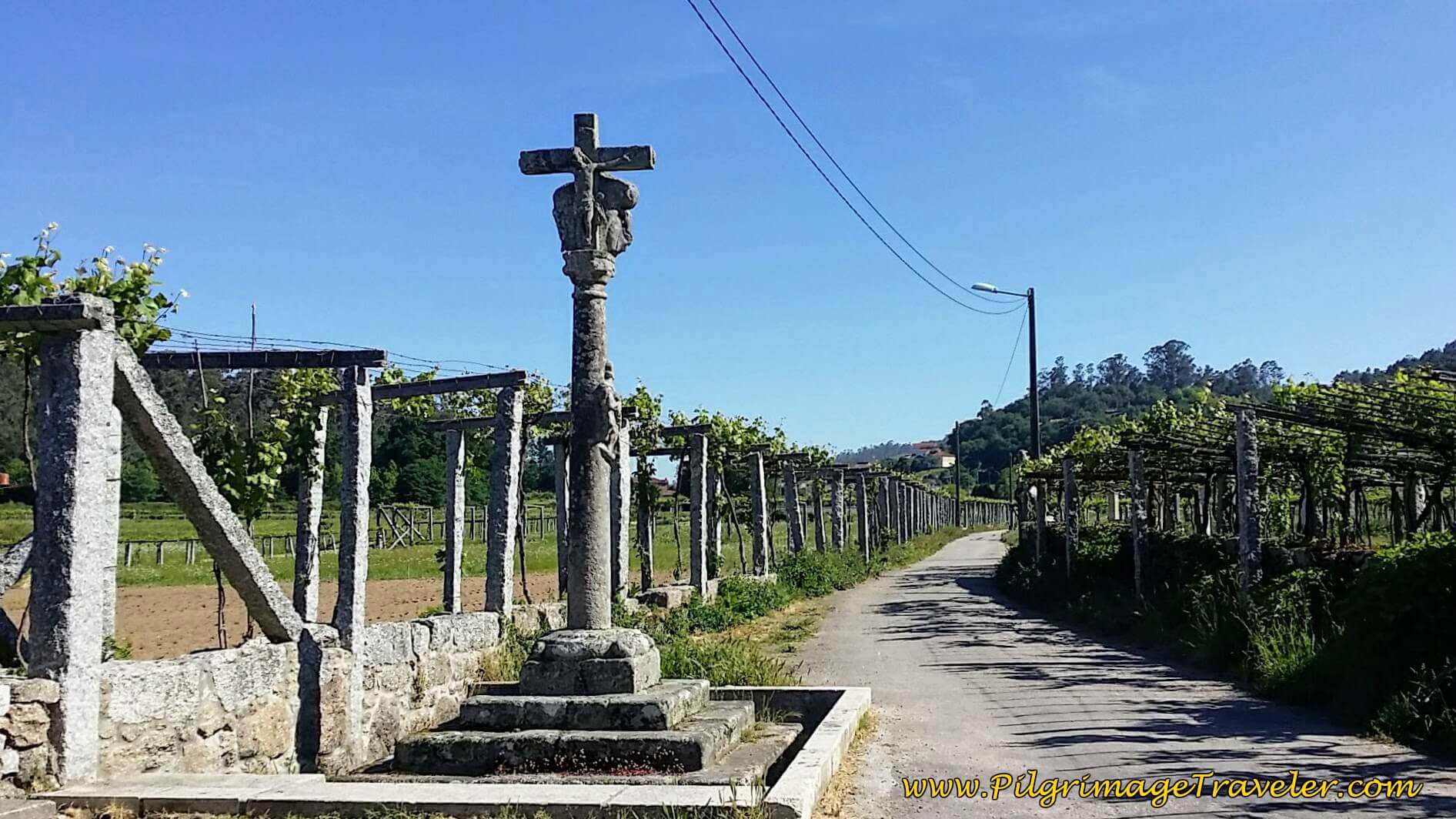 Cruceiro de Tivo by the Fountain on day twenty-three, Camino Portugués