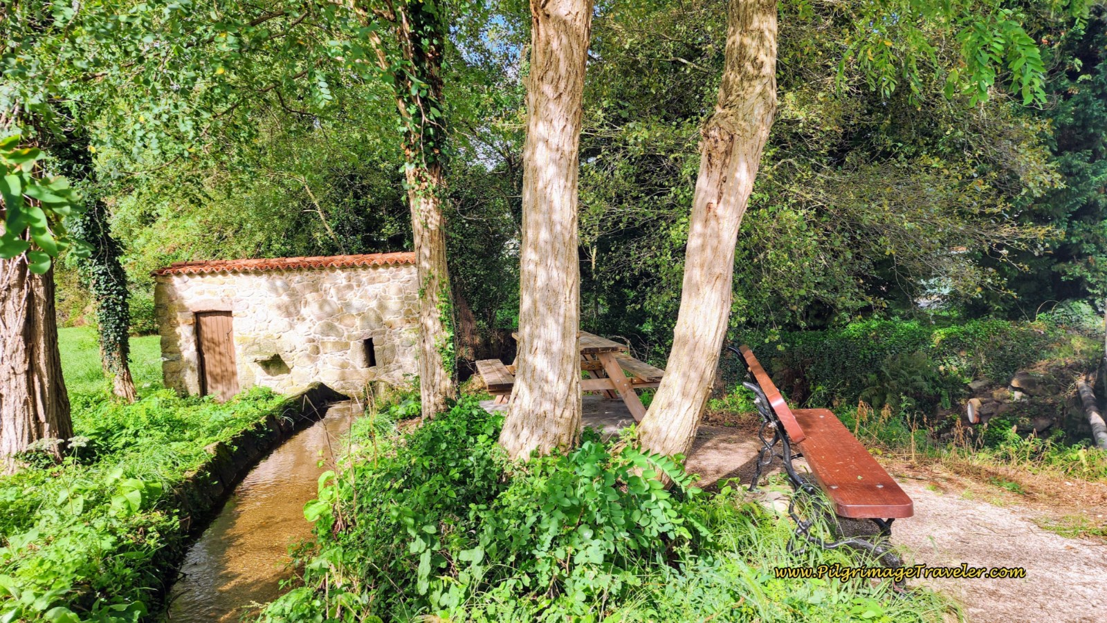 Muiño and Picnic Area in Tarrío