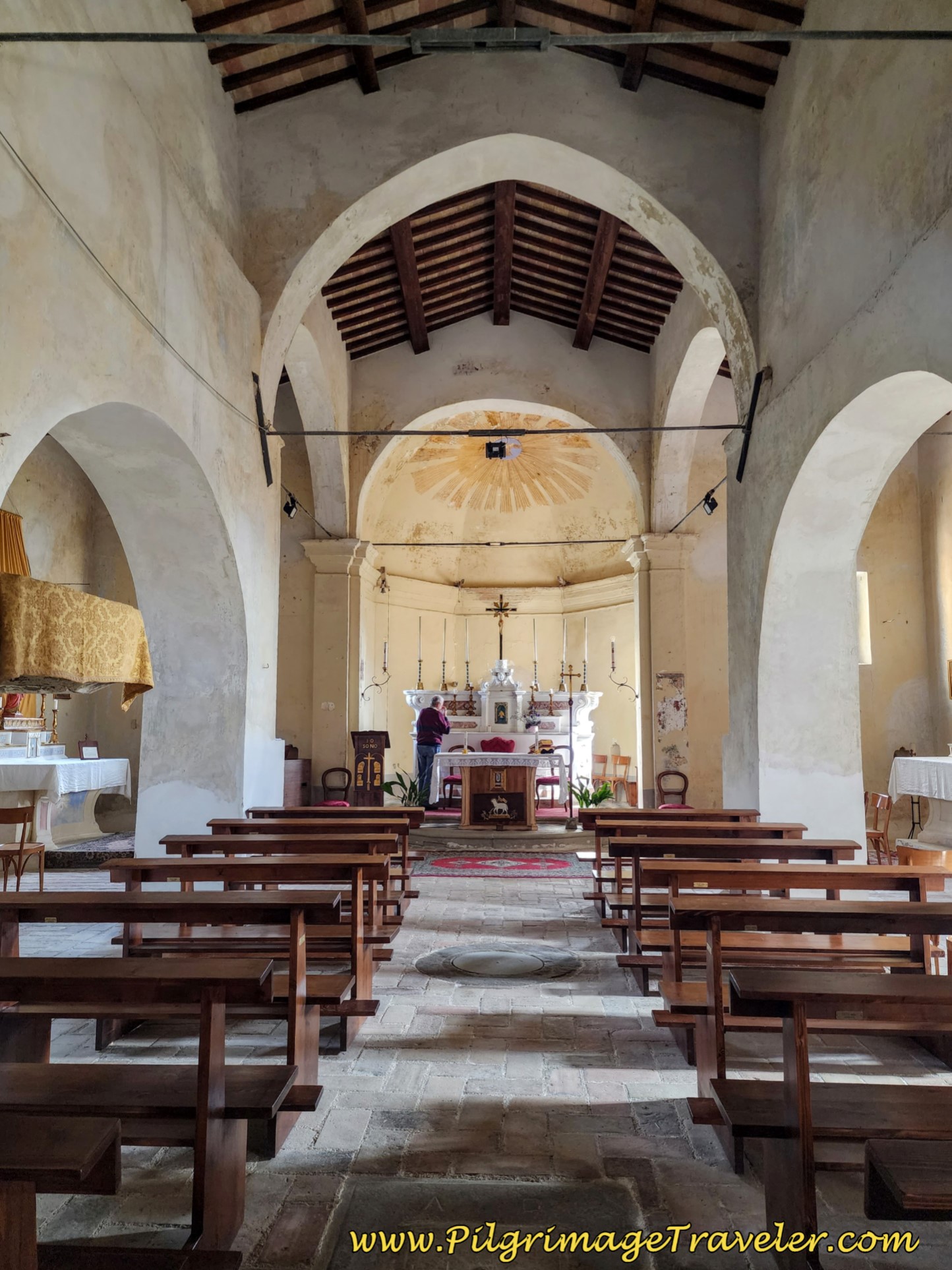Pieve de' Saddi Simple Altar Pieve de' Saddi Simple Altar